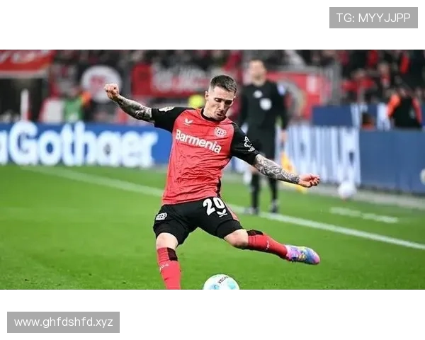 阿劳霍盛赞球队掌控力称拉什福德训练表现同样稳定出色